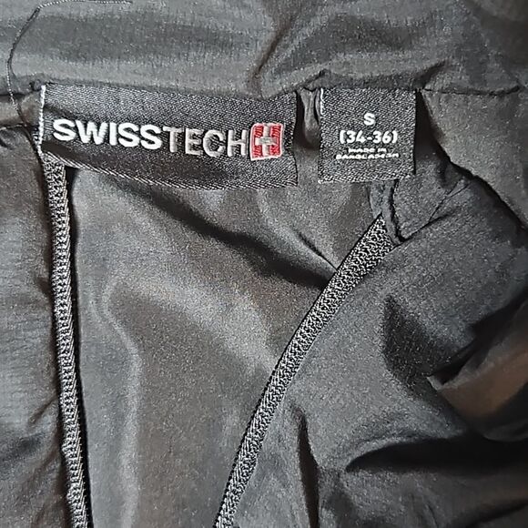 Swiss Tech Men's Swiss Tech  Midweight Vest, Size S (34-36) - Picture 2 of 5